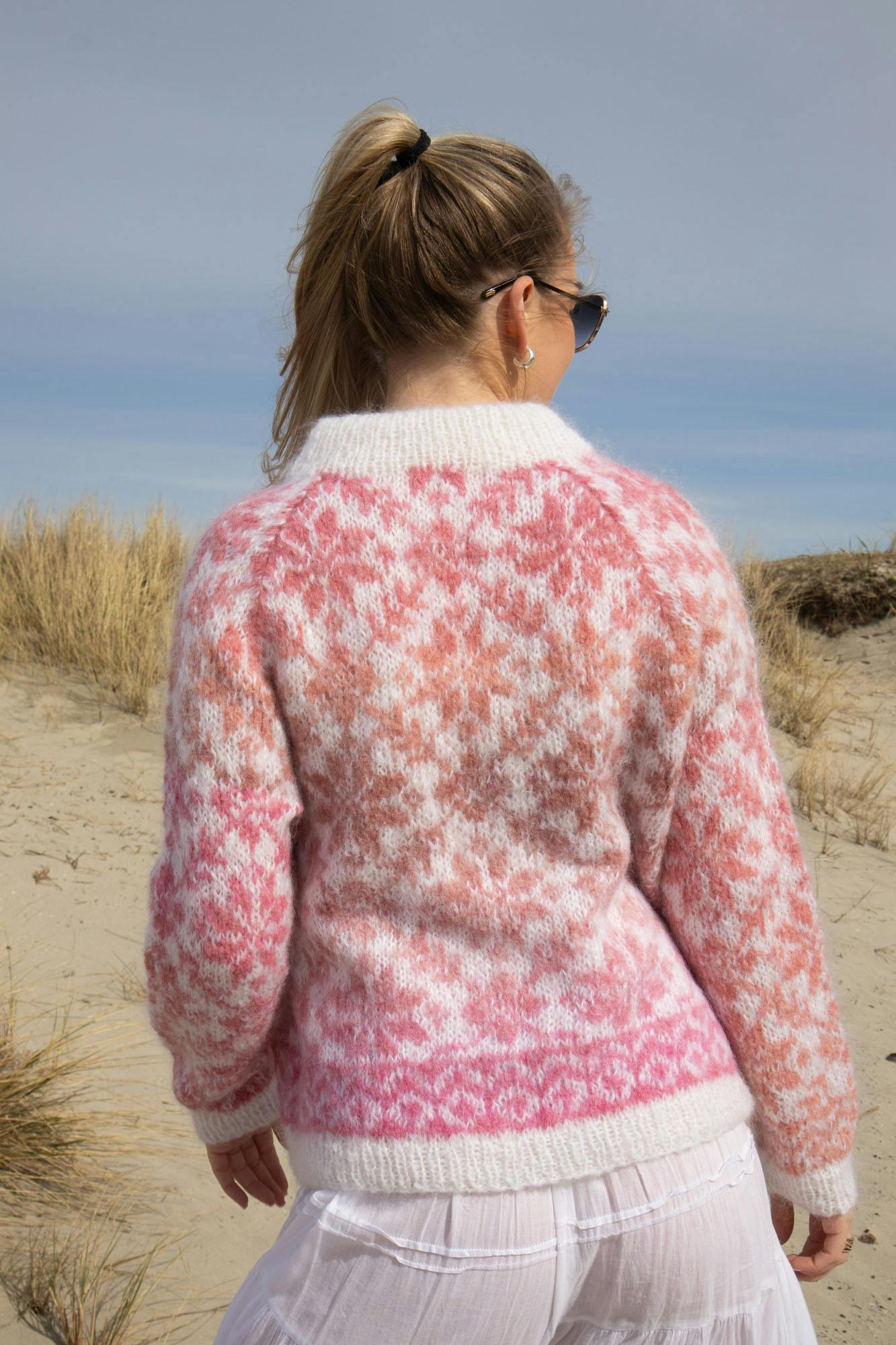 Hele 30% rabatt, Carly genser fra House of Yarn - mohair