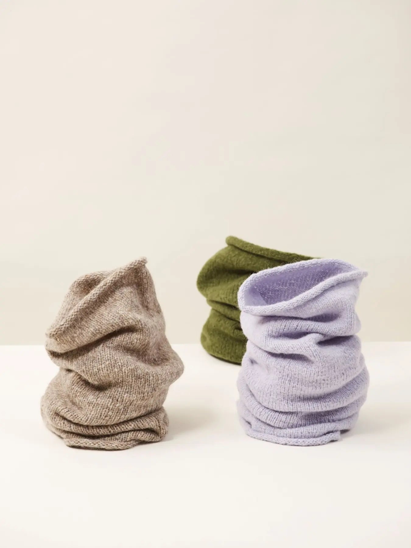 BLACK WEEK 50% RABATT - Emmy lue, hals og løse ermer