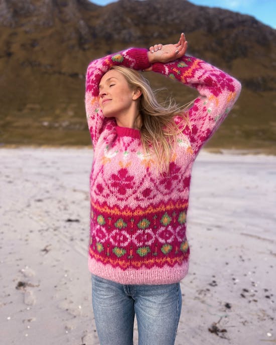 NYHET! Alpeglød genser fra HOY - mohair