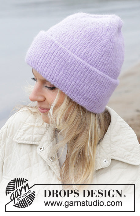Edge of Twilight Hat by DROPS Design