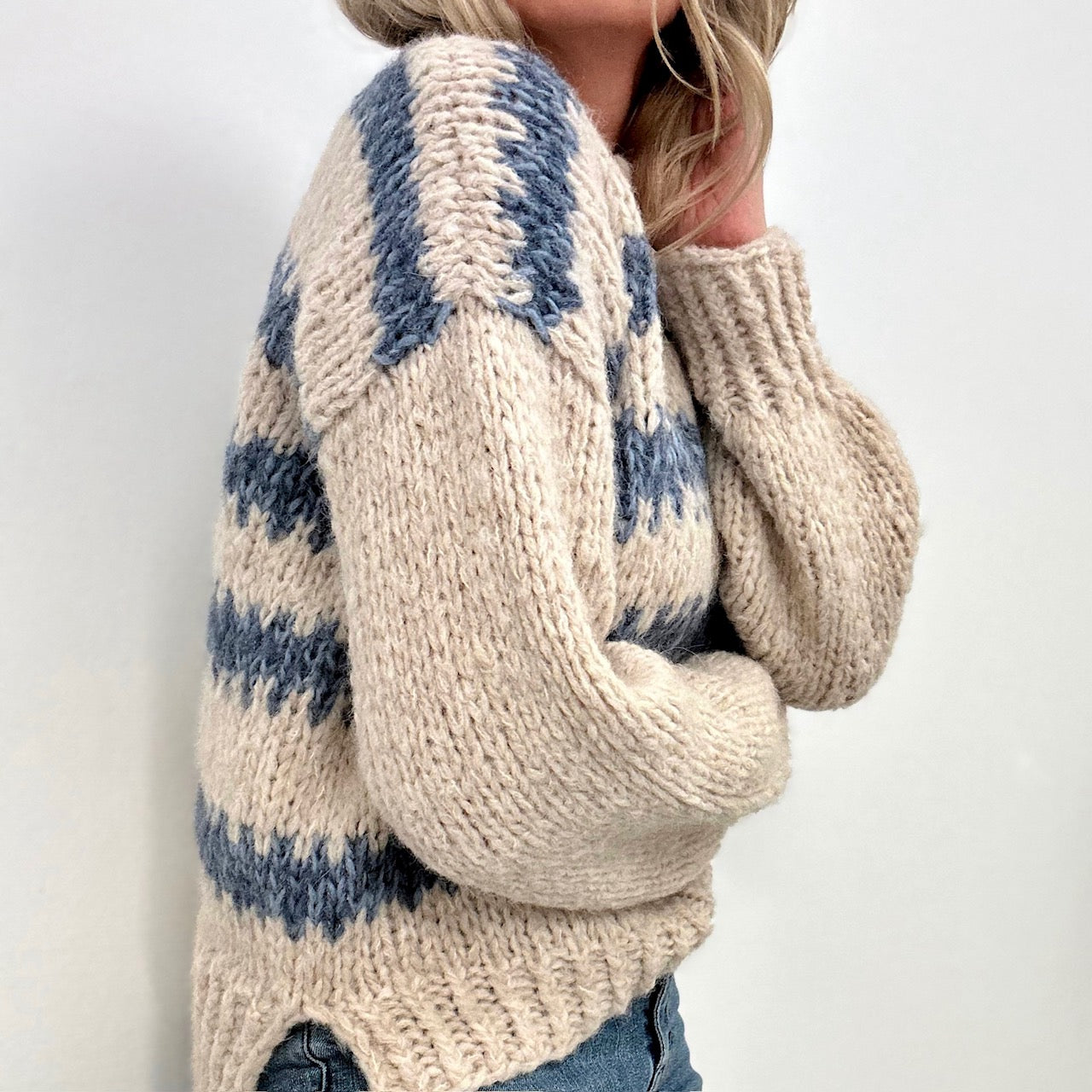 HÅNDSTRIKKET, Weekend sweater i alpaca, 2 farger