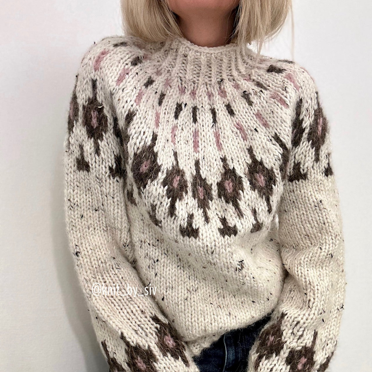 HELE 40% RABATT, Risøy genseren, tweed edition, grunnet kommer i ny kvalitet.