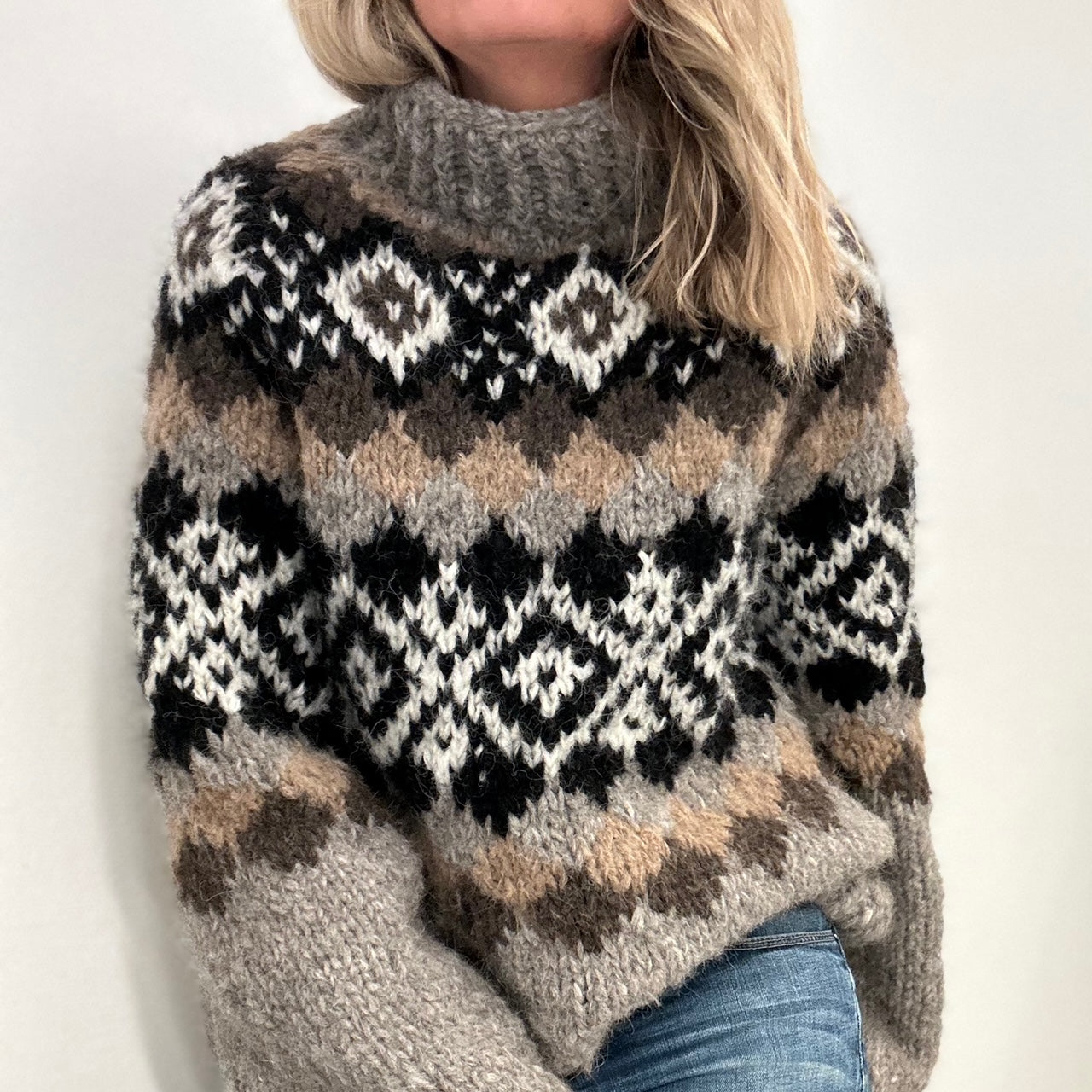 40% rabatt, Visnes genseren No3 LIMITED, noe oversized