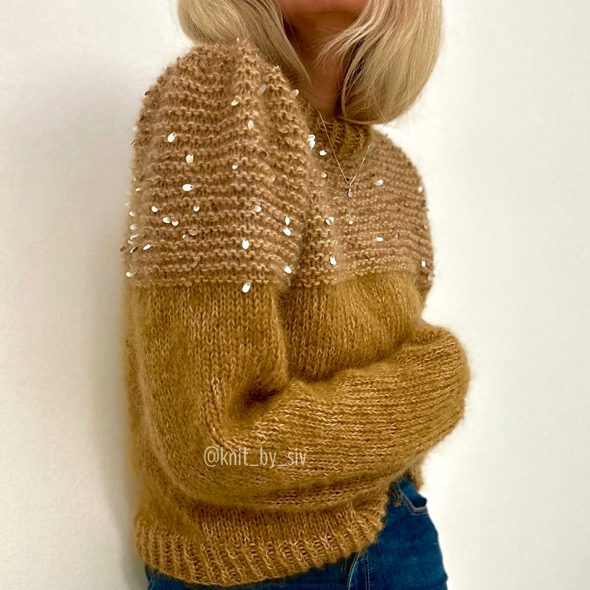 HELE 36% RABATT - Maipuffblusen Casiopea, med paljetter