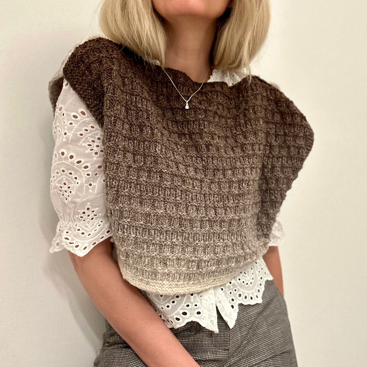 HELE 72% rabatt, Poncho i ren merino, Katia oppskrift