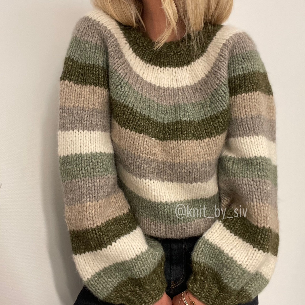 HÅNDSTRIKKET Sandra genseren