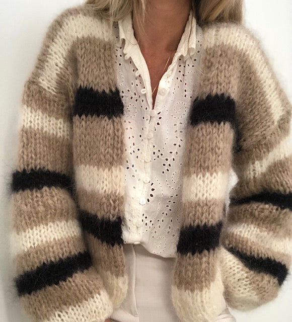 KUN STRIKKEOPPSKRIFT - Enkel stripejakke i alpakka og mohair