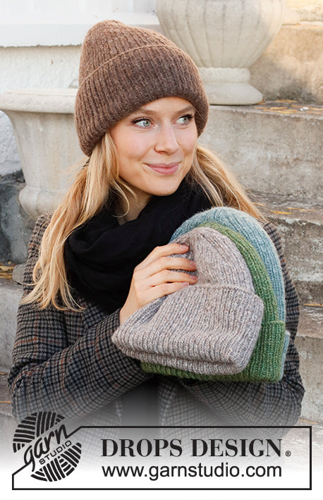 Winter Smiles Hat by DROPS Design