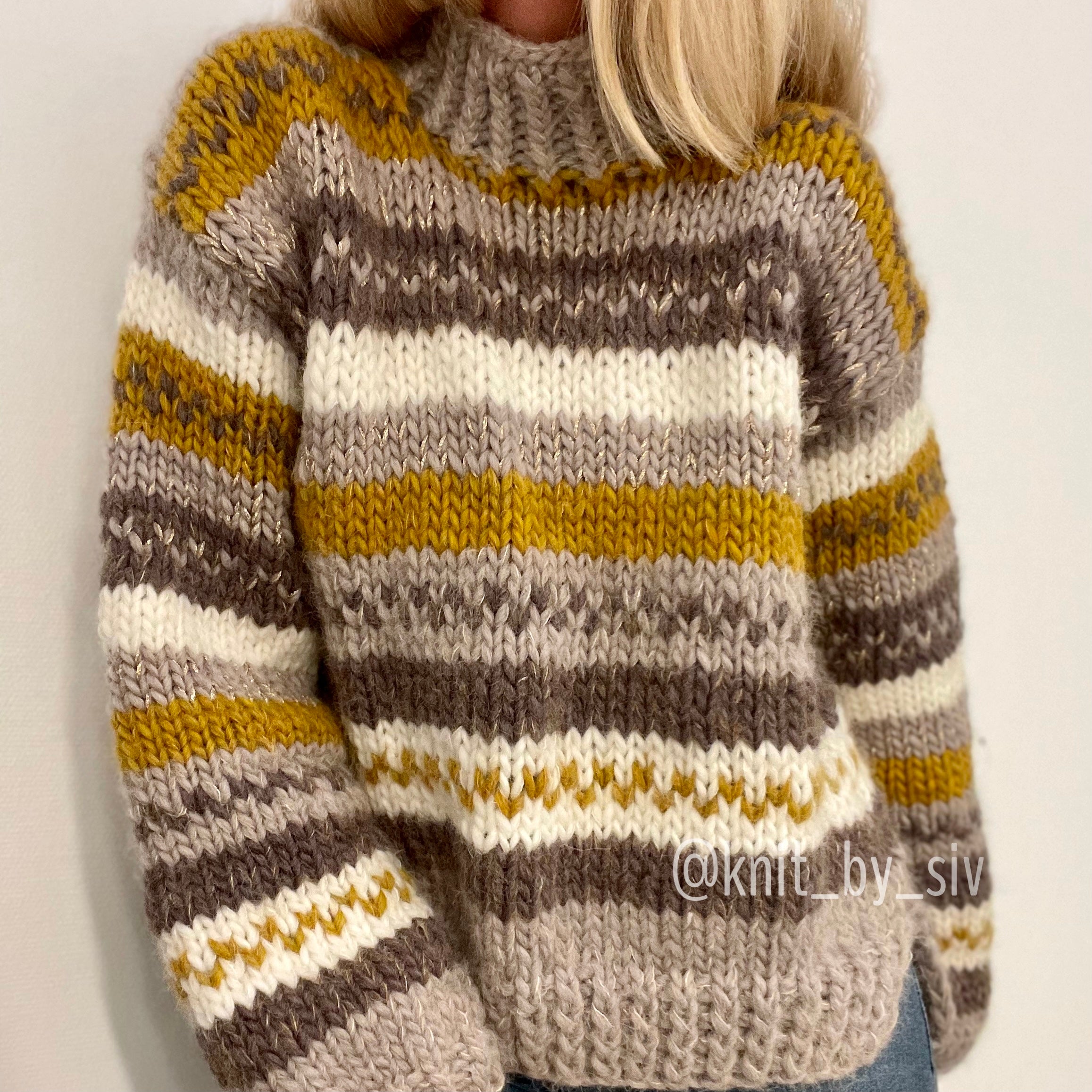 Min Høstgenser med hint av gull i Drops Snow